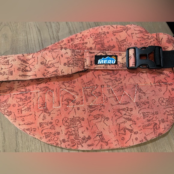 Meru sling back backpack bag - Picture 12 of 13